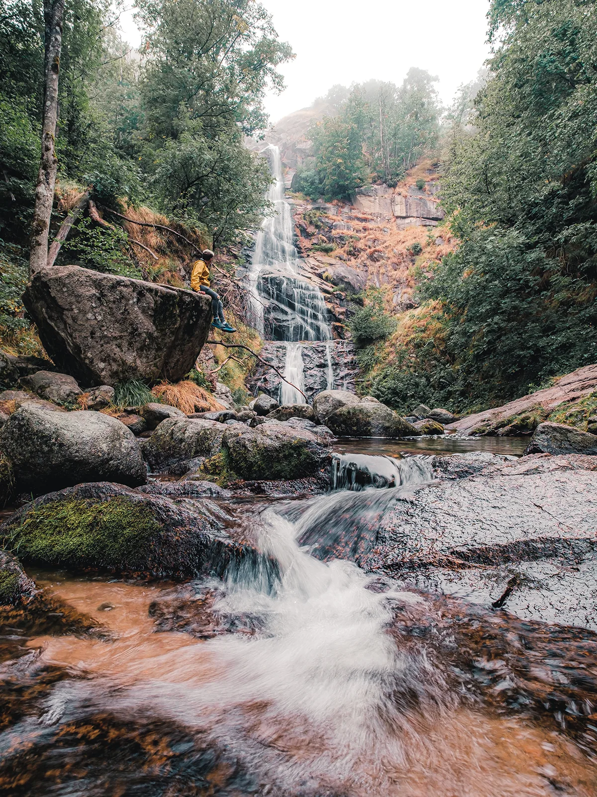 Cascade de Rûnes à l'automne