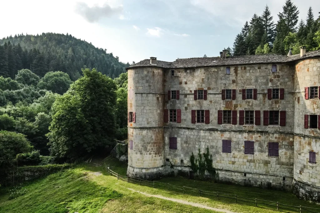 Roquedols Castle in the Jonte Gorges