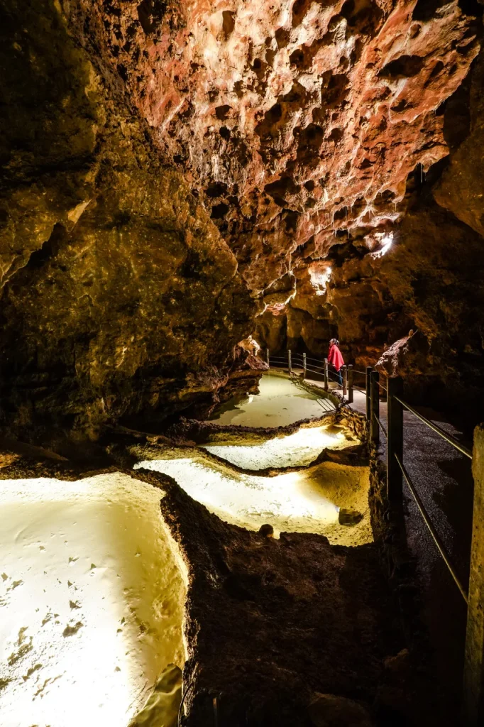 A visit to Dargilan Cave