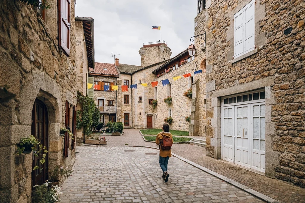 A stroll through the narrow streets of Malzieu