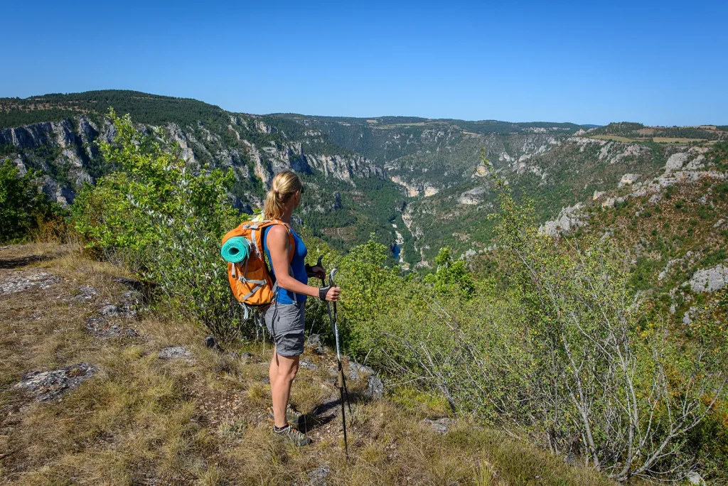 Randonneuse dans les Gorges du Tarn