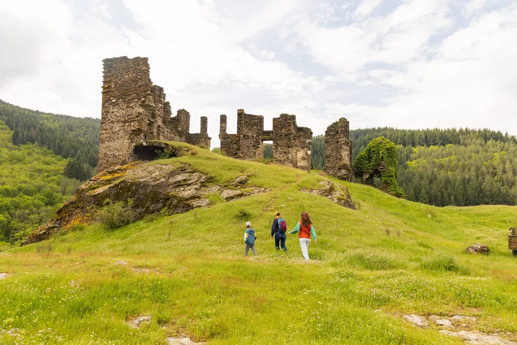 Ruins of Dèze Castle