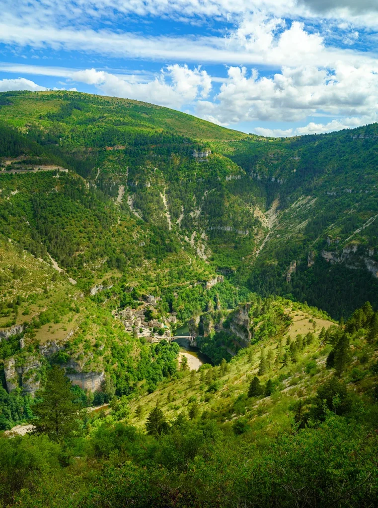 Panoramic view of the village of Saint-Chély-du-Tarn