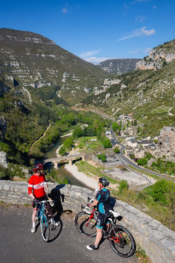 Cycling along the Route de la Malène