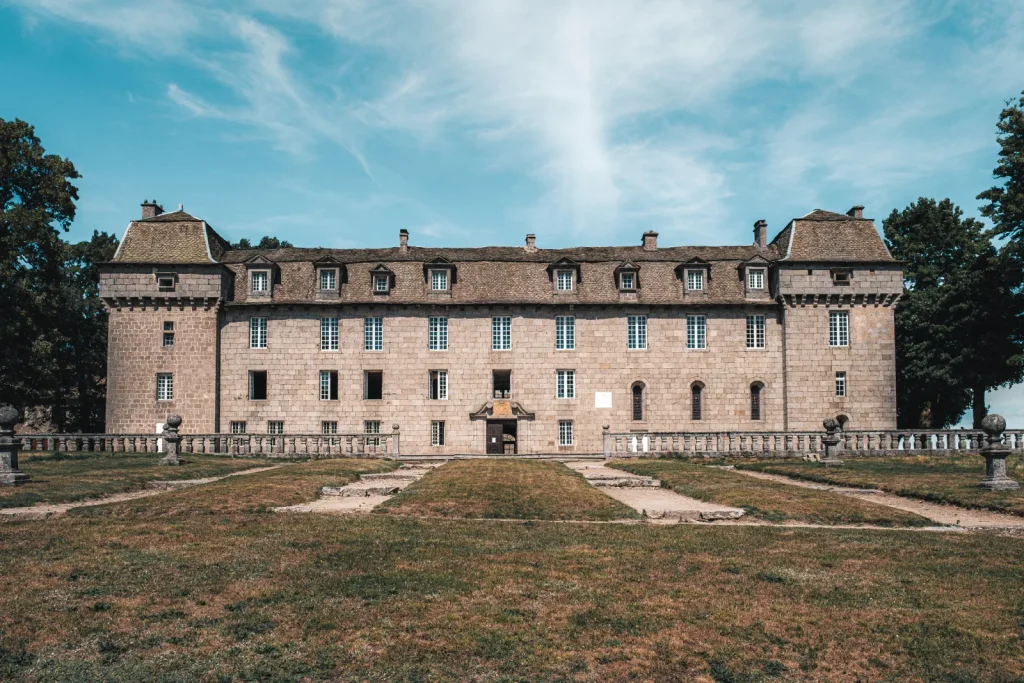 Château de la Baume, view of the façade.