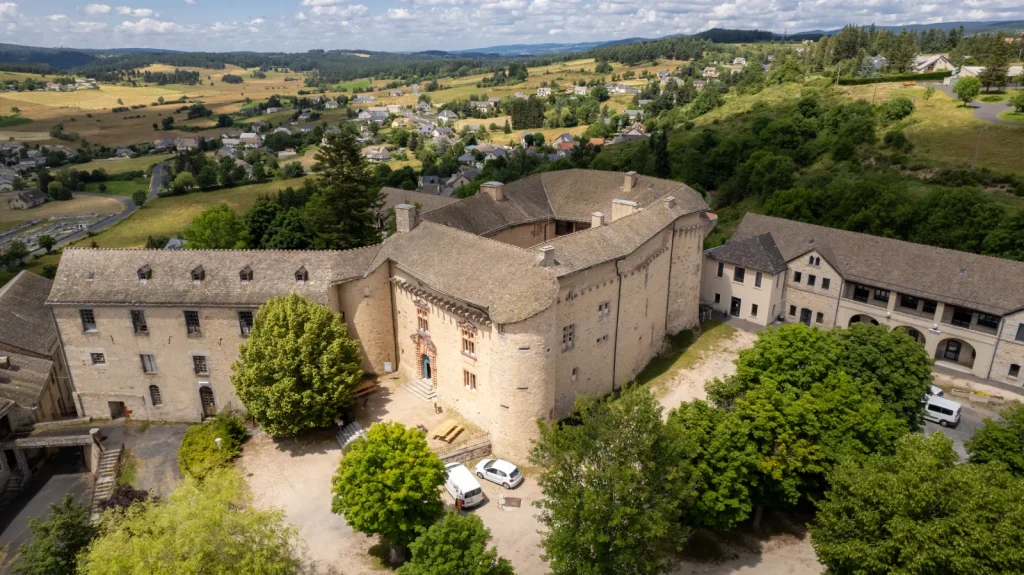 The courtyard side of the Château de Saint-Alban-sur-Limagnole.