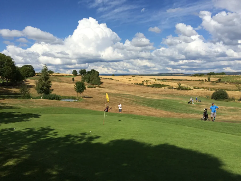 Parcours de golf de la Garde Guérin.