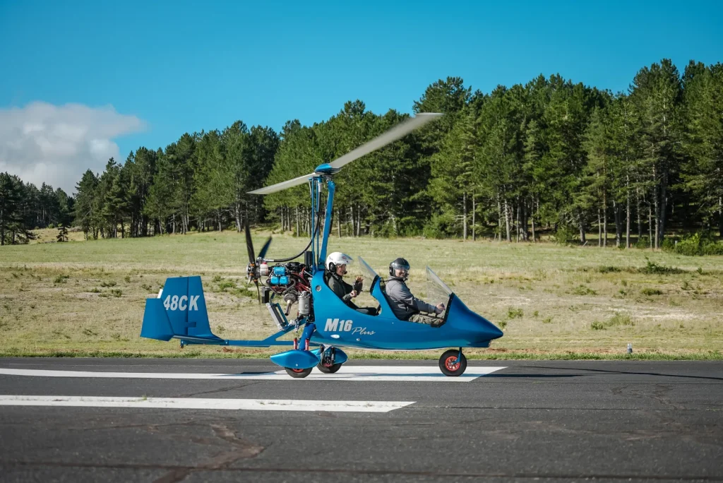 Microlight on the runway in the Lot Valley, Mende.