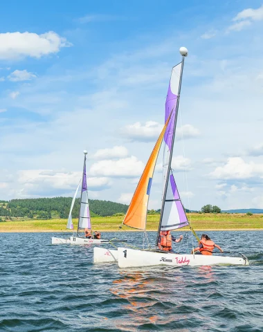 Voile au lac de naussac