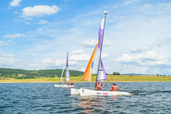 Voile au lac de naussac