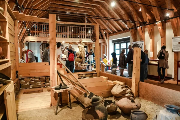 Salle du musée archéologique de Javols