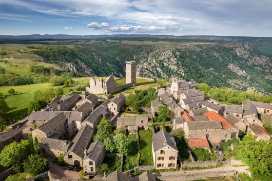 Village de la Garde-Guérin