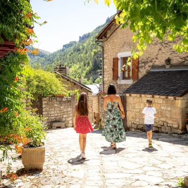Promenade dans les ruelles de Sainte-Enimie