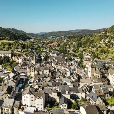 Vue aérienne sur la Canourgue