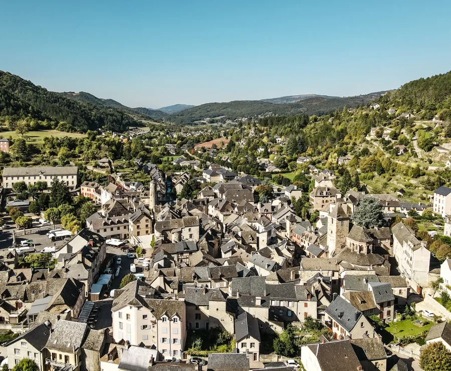 Vue aérienne sur la Canourgue