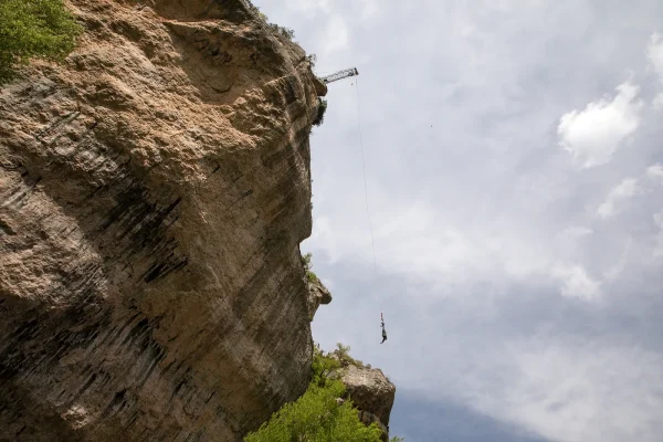 Saut à l'élastique