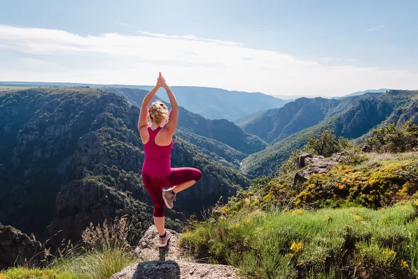 Yoga face aux Gorges du Chassezac