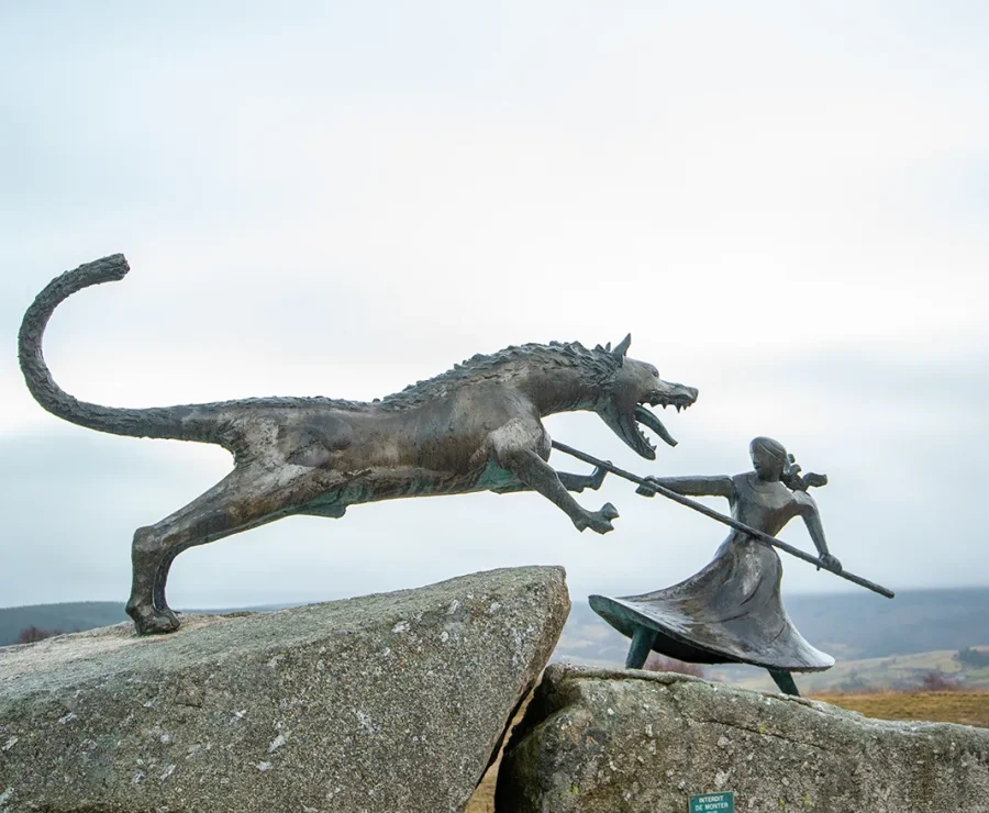 Statue de la Bête du Gévaudan
