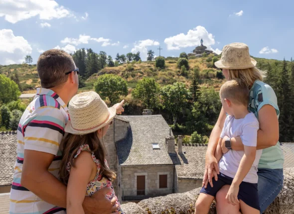 Famille en visite à Severette.