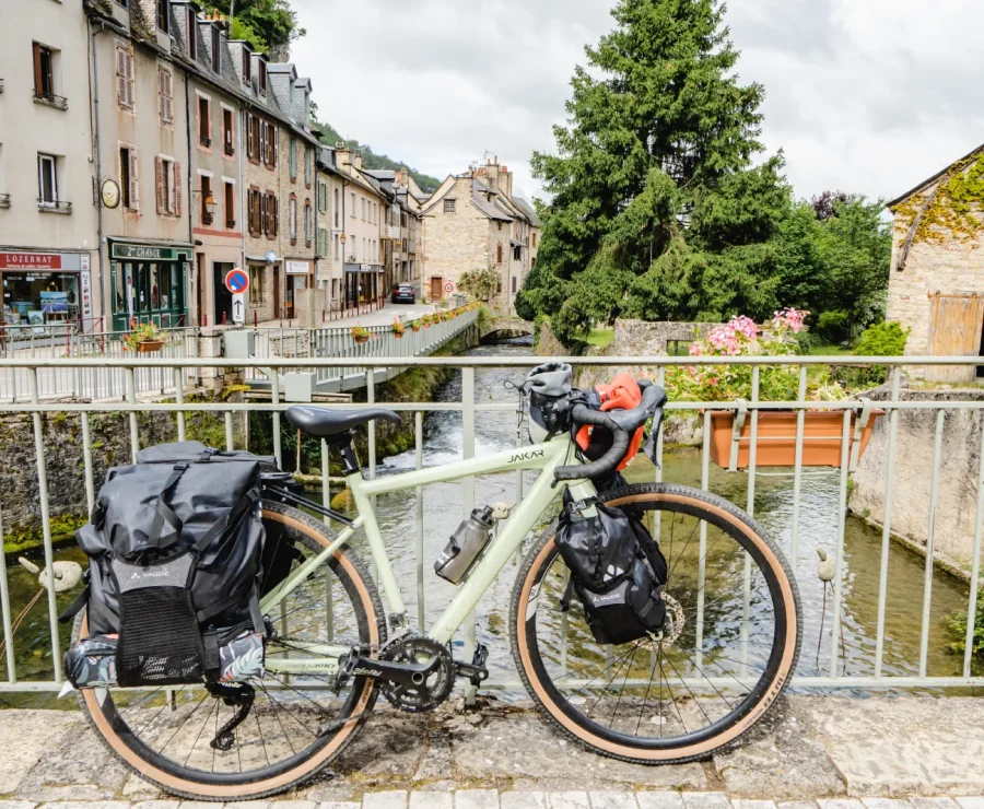 Vélo sur un pont